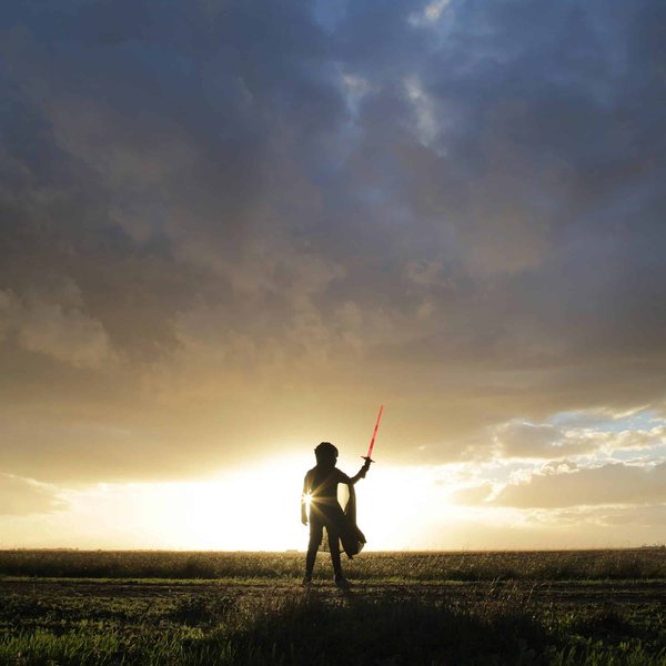 Sabre laser neopixel - technologie led premium - saberium : épée mythique aux effets réalistes